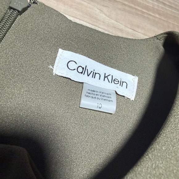 Calvin Klein Sheath Dress Women 10 Olive Green Ruched Side Drawstring Crepe Midi - Picture 7 of 12